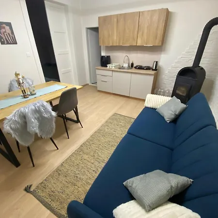 Apartment Tagas Csaladoknak Szentkiralyszabadja